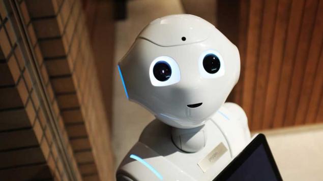 Robots, persones expertes o veïnes per substituir a qui ens representa? 
